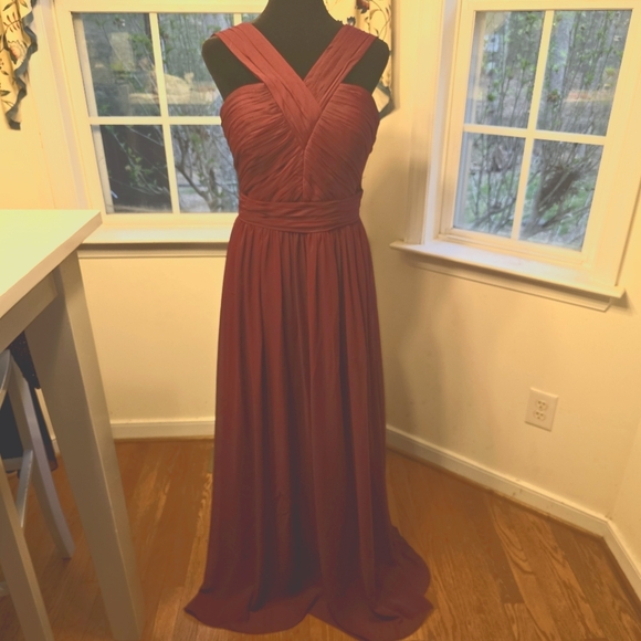 Bill Levkoff Dresses & Skirts - Bill Levkoff Ruched‎ Chiffon V-Neck Formal Gown in Wine Womens Size 10